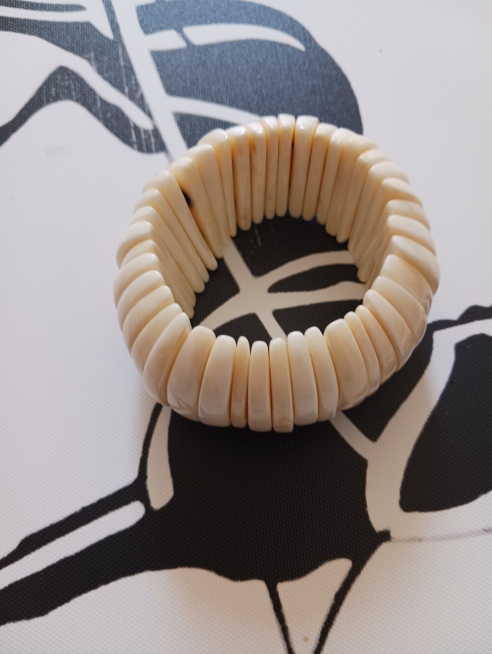 Wooden White Drawer  Jewlery Case With Bone Jewlery - Picture 5 of 16